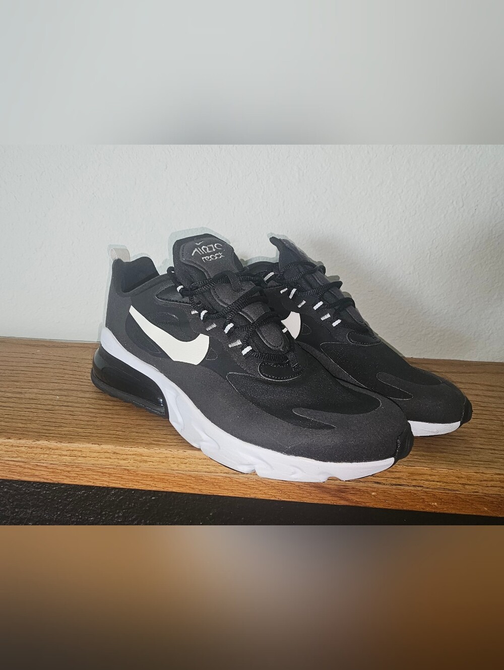 Nike Women's Air Max 270 React - Black/White